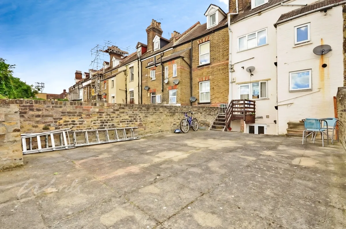 St. Mary's Road, Strood, ME2, photo 6