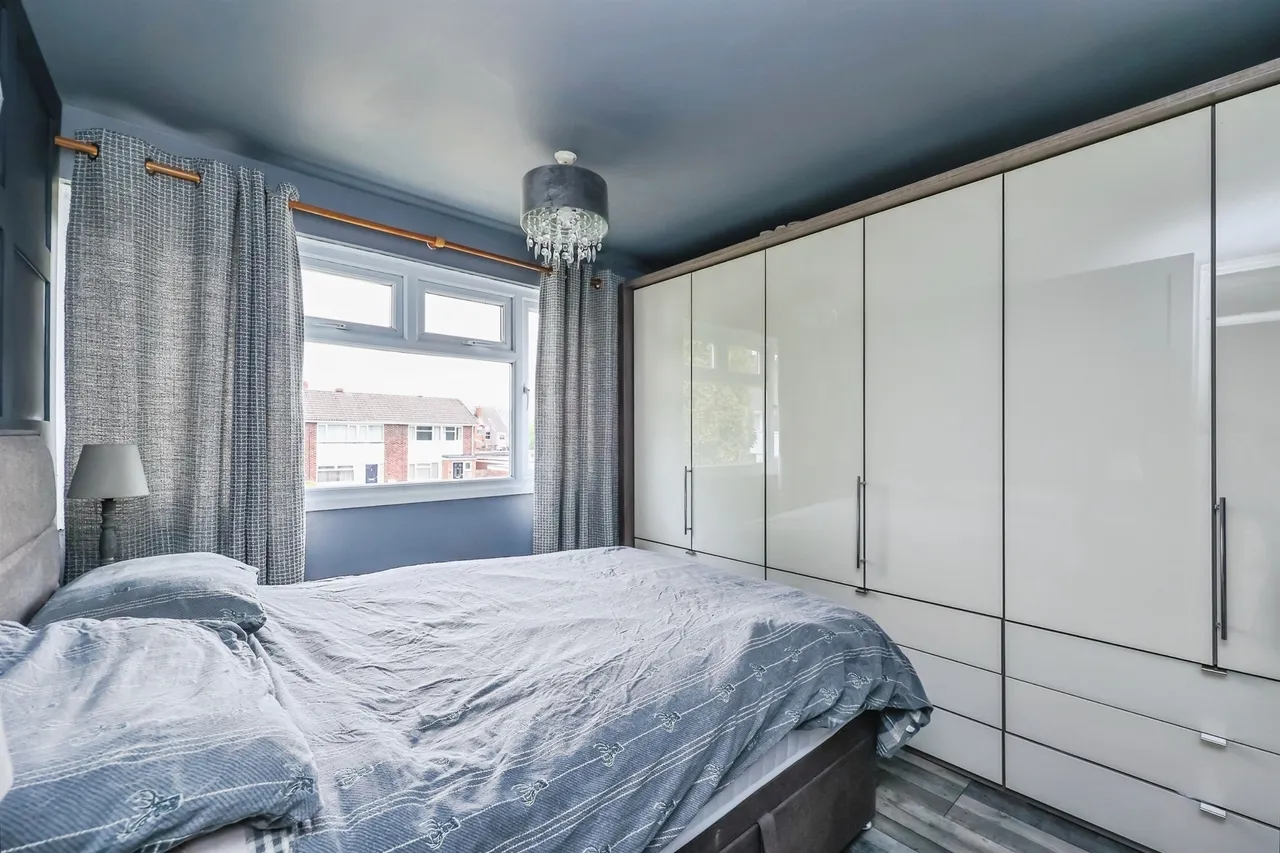 Redwood Court, Hucknall, NG15, photo 9