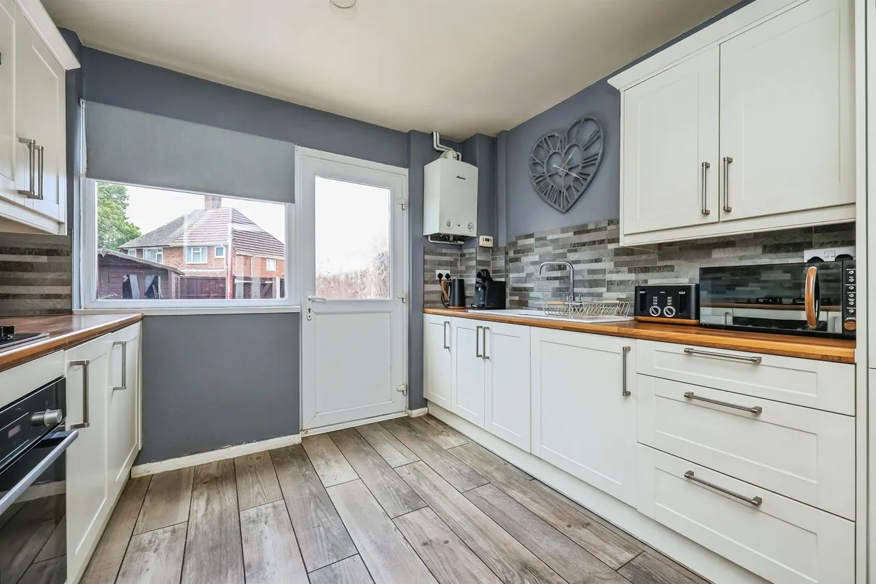 Redwood Court, Hucknall, NG15, photo 17