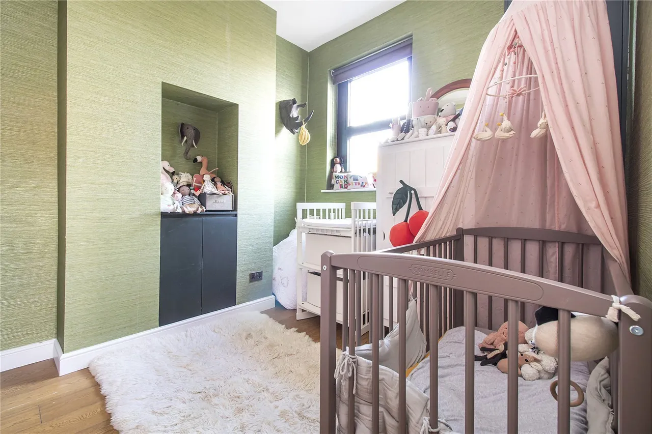 Chiswick Lane, London, W4, photo 12