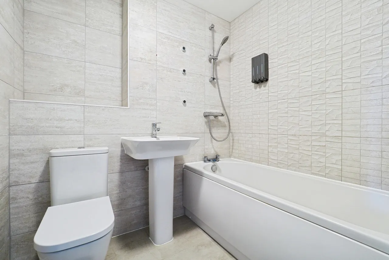 Burrows Drive, Bingham, NG13, photo 3