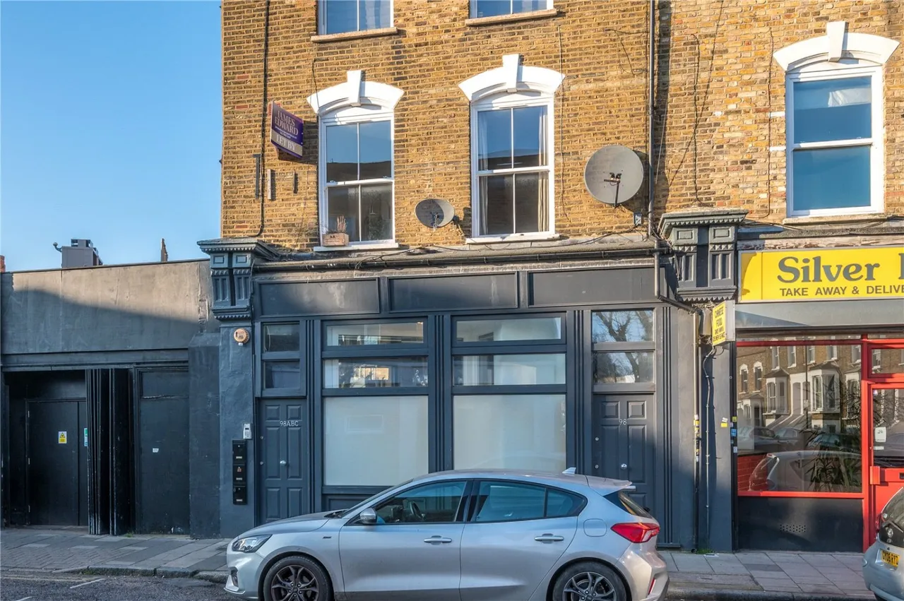 3 bed accommodation for sale, Mountgrove Road, Highbury, N5