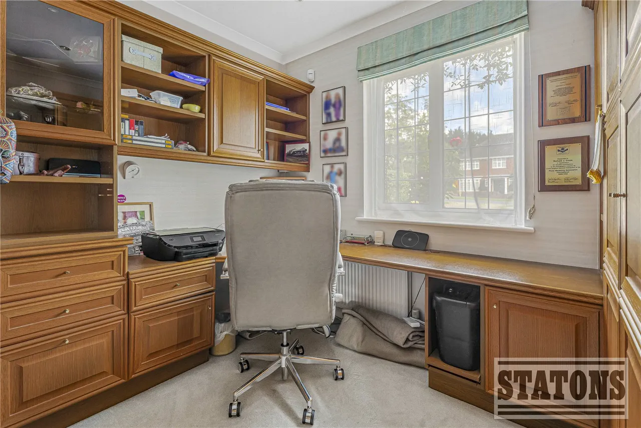 Mymms Drive, Brookmans Park, AL9, photo 10