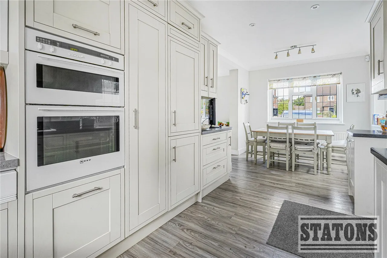 Mymms Drive, Brookmans Park, AL9, photo 3