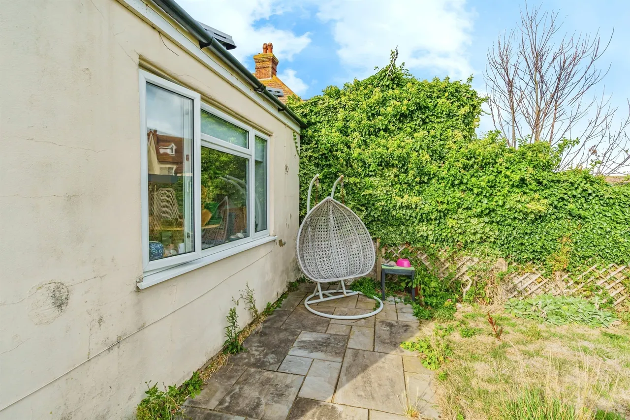 Connaught Road, Seaford, BN25, photo 13