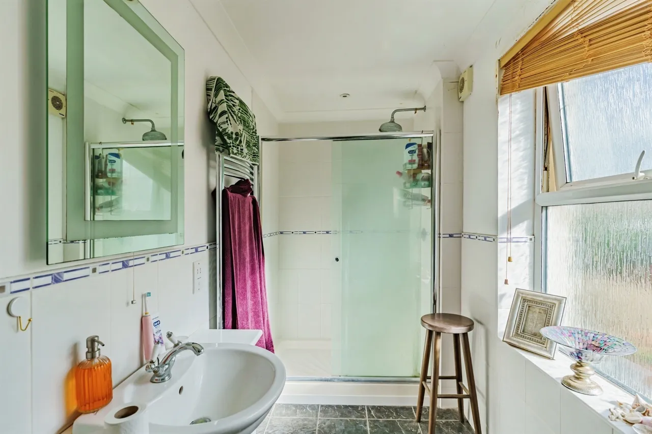 Connaught Road, Seaford, BN25, photo 9