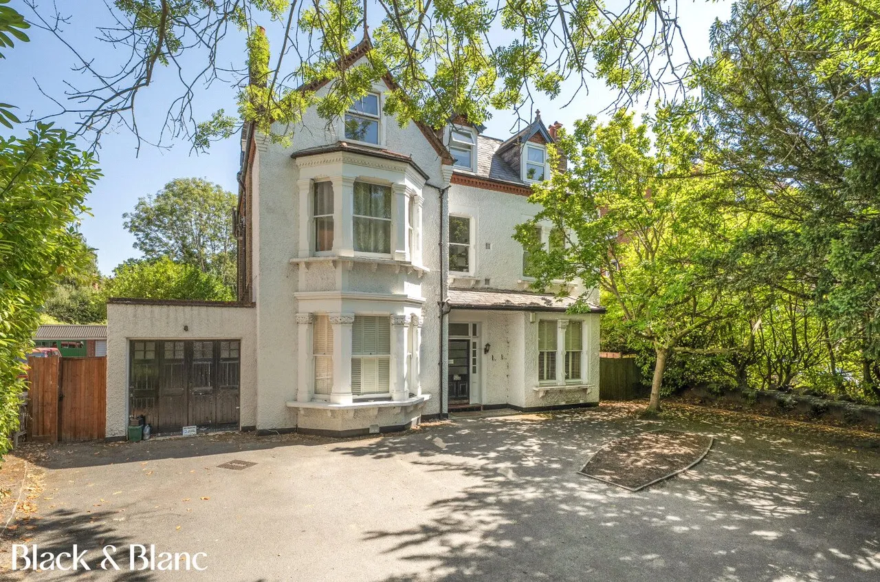 2 bed flat for sale, Wickham Road, Beckenham, BR3