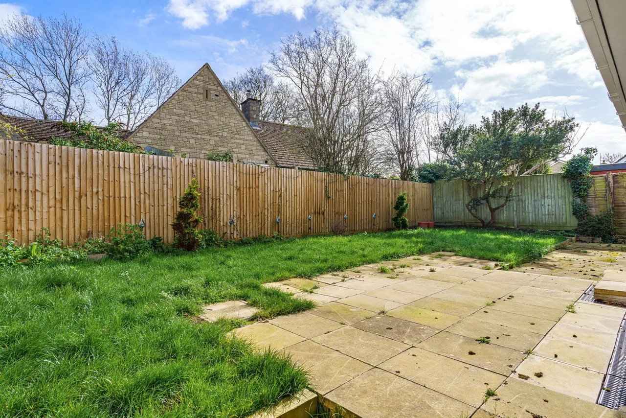 Gable Point, Woodmancote, GL52, photo 11