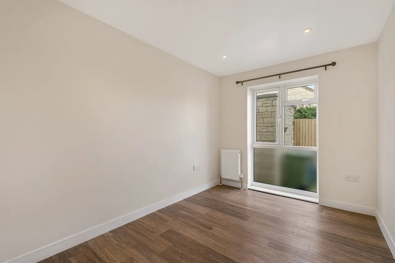 Gable Point, Woodmancote, GL52, photo 6