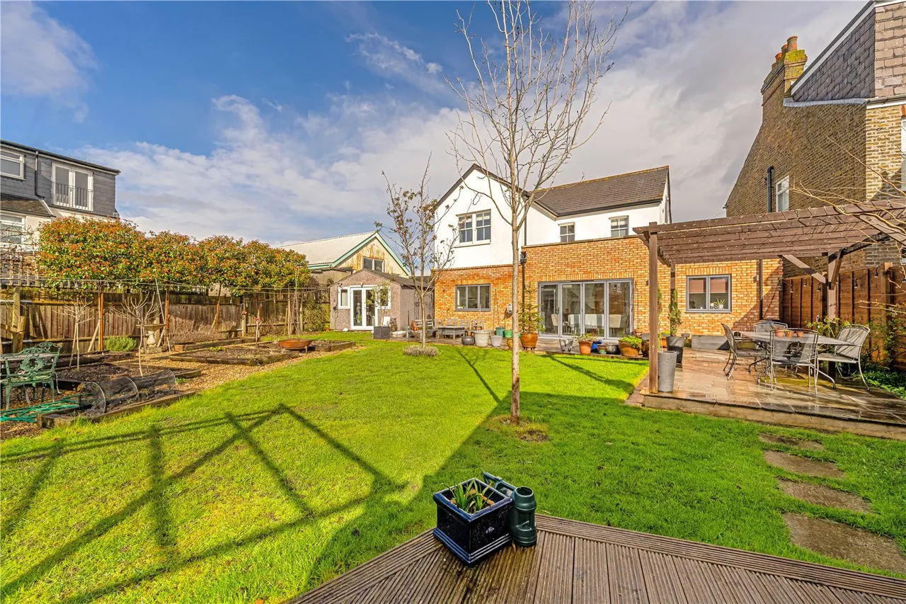 Oldfield Road, Hampton, TW12 2AJ, photo 12