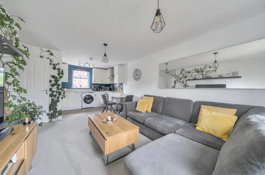 Hutton Close, Newbury, RG14, photo 2
