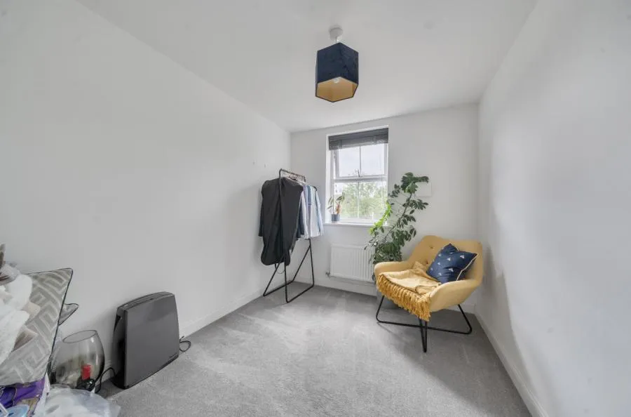 Hutton Close, Newbury, RG14, photo 12