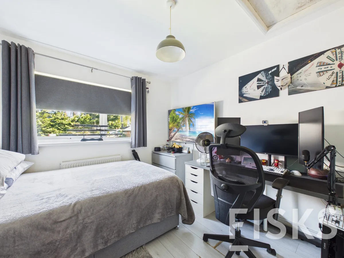 Thisselt Road, Canvey Island, SS8, photo 9