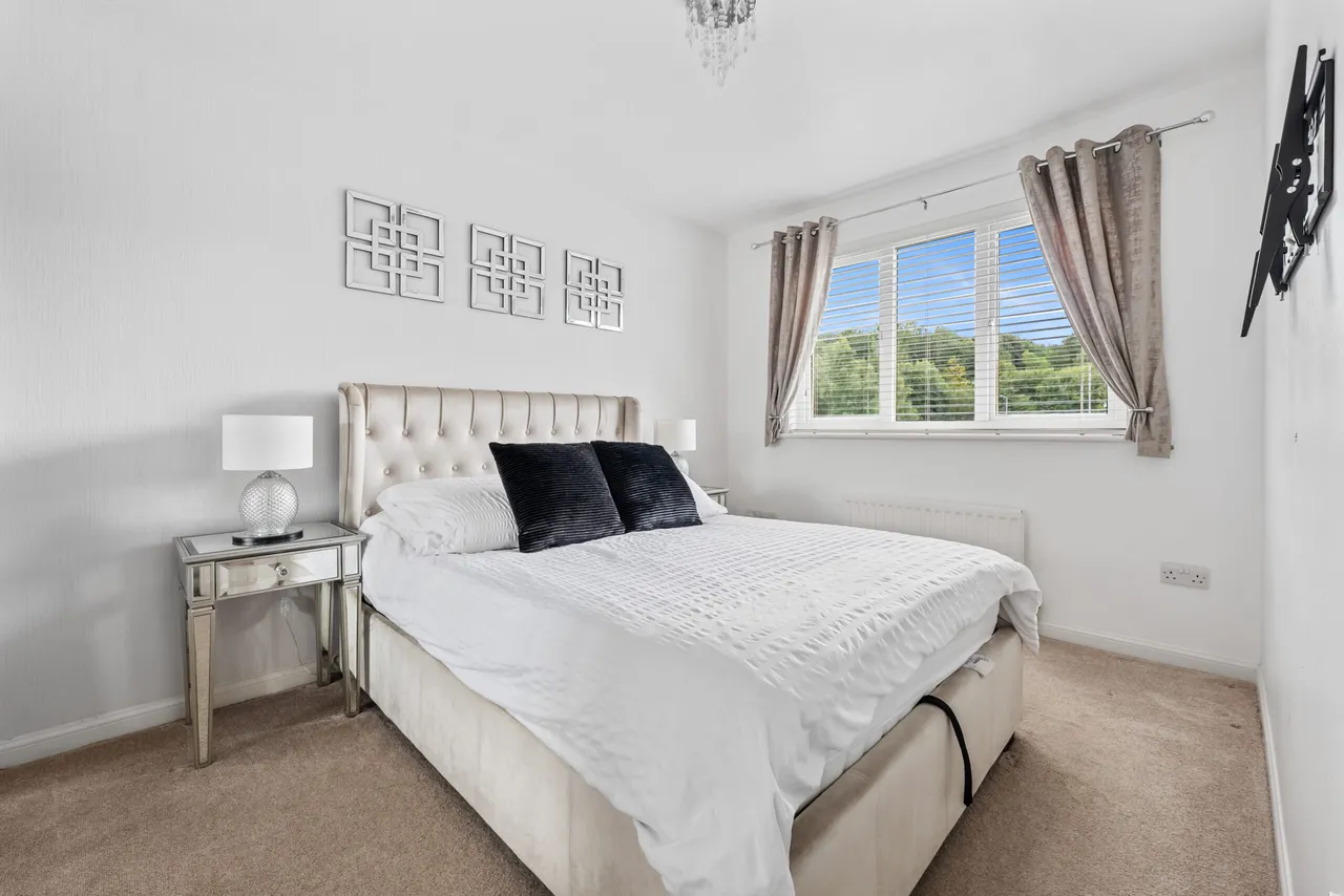 Levern Bridge Road, Glasgow, G53, photo 10