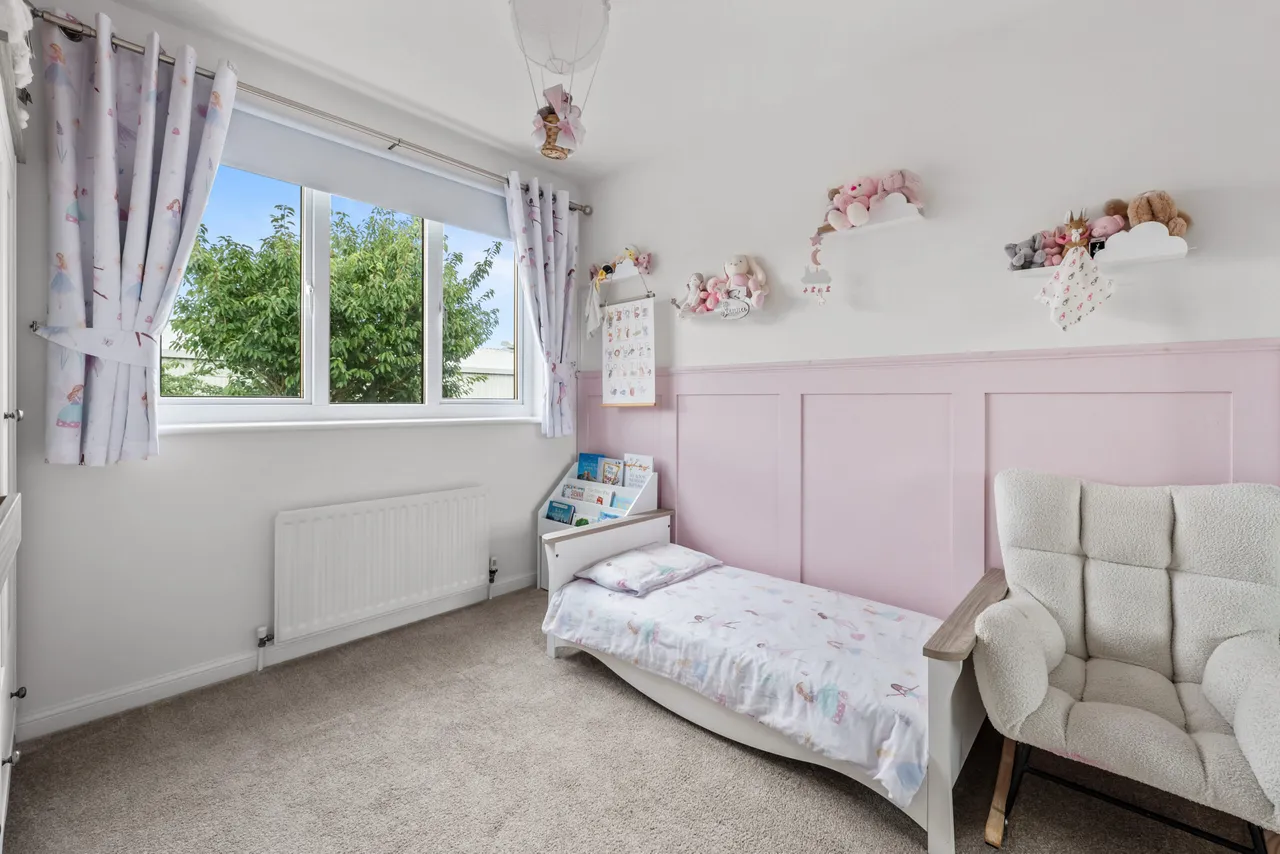 Levern Bridge Road, Glasgow, G53, photo 12