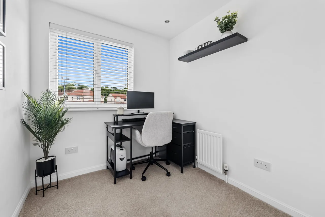Levern Bridge Road, Glasgow, G53, photo 13