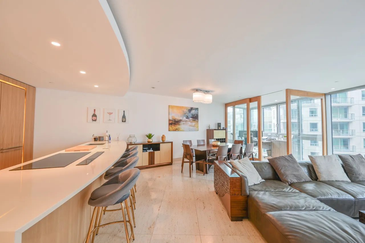 Apartment 203 The Tower, 1 St George Wharf, London, photo 12