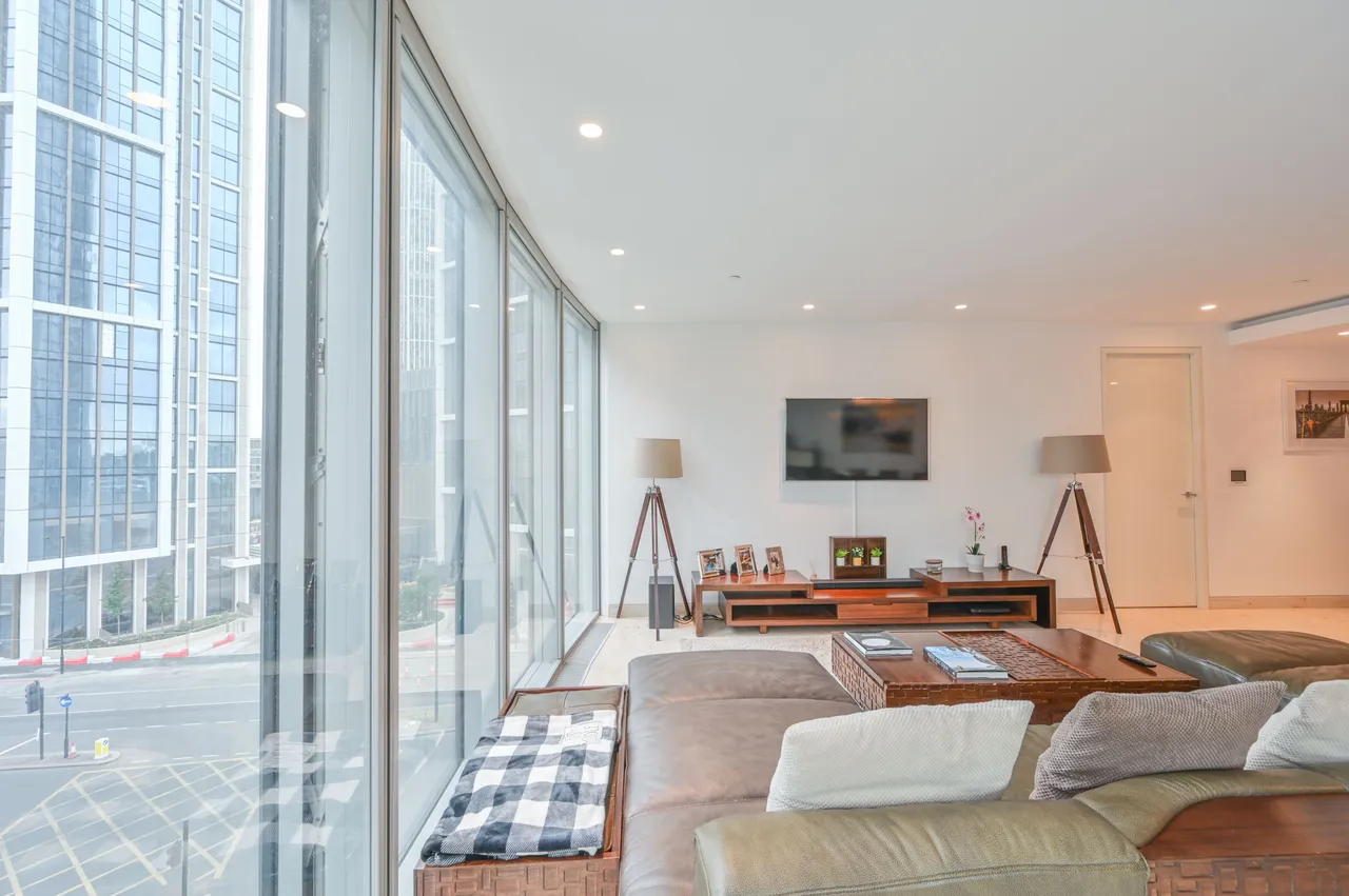 Apartment 203 The Tower, 1 St George Wharf, London, photo 10