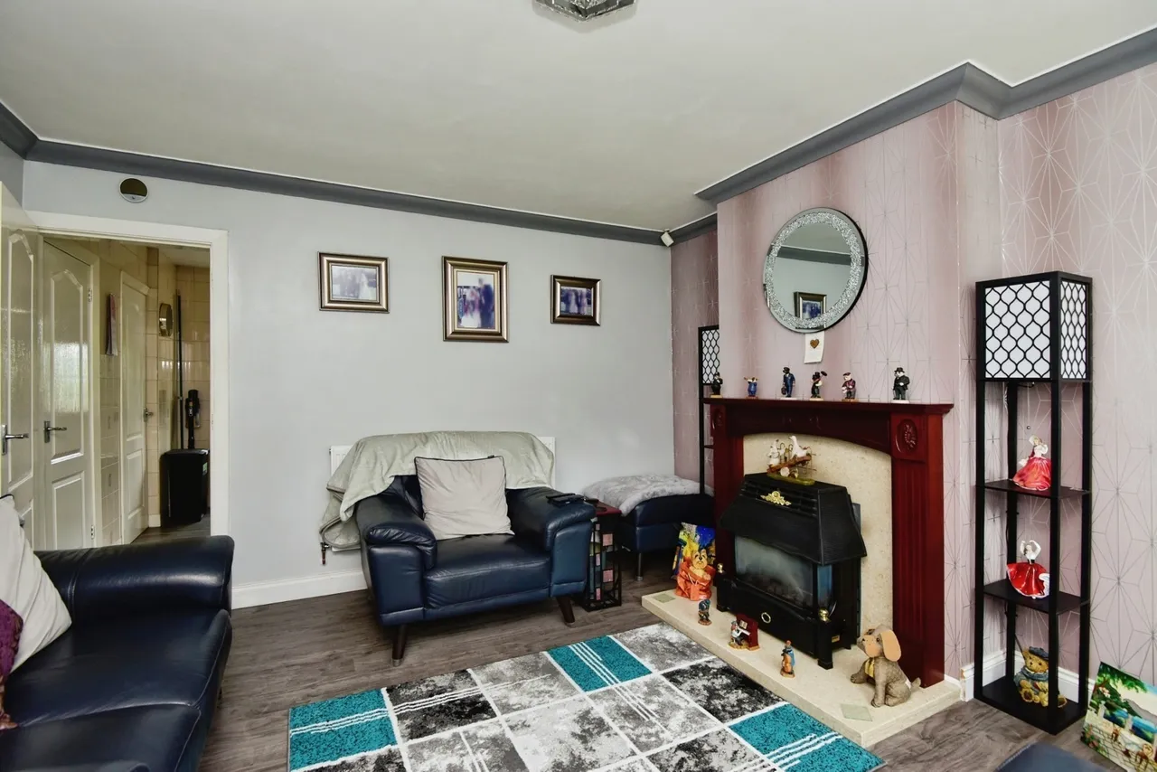 Pegroy Grove, Stoke-on-Trent, Staffordshire, ST6, photo 4