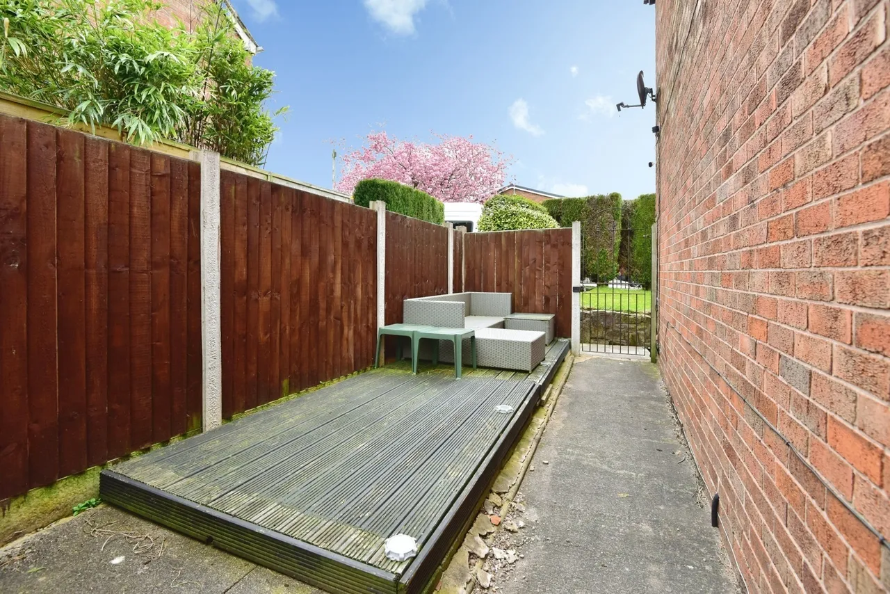 Pegroy Grove, Stoke-on-Trent, Staffordshire, ST6, photo 18