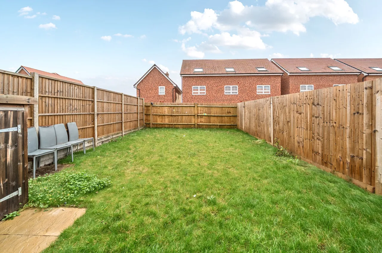 Chalk Dock Avenue, Farlington, PO9, photo 11