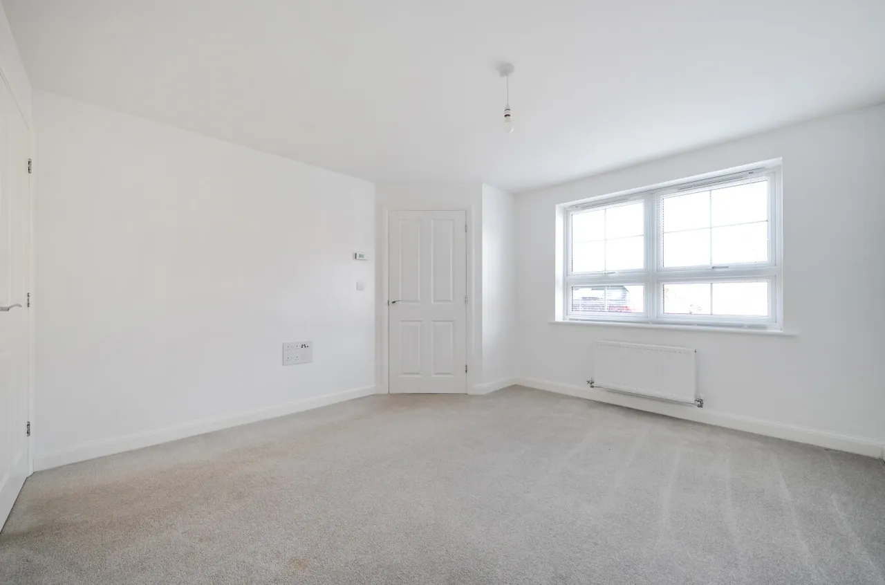 Chalk Dock Avenue, Farlington, PO9, photo 4