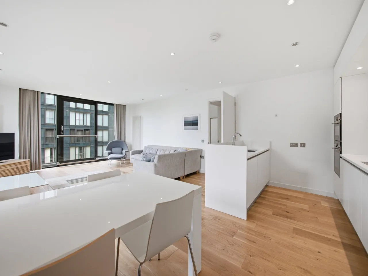Simpson Loan, Quartermile, EH3, photo 4