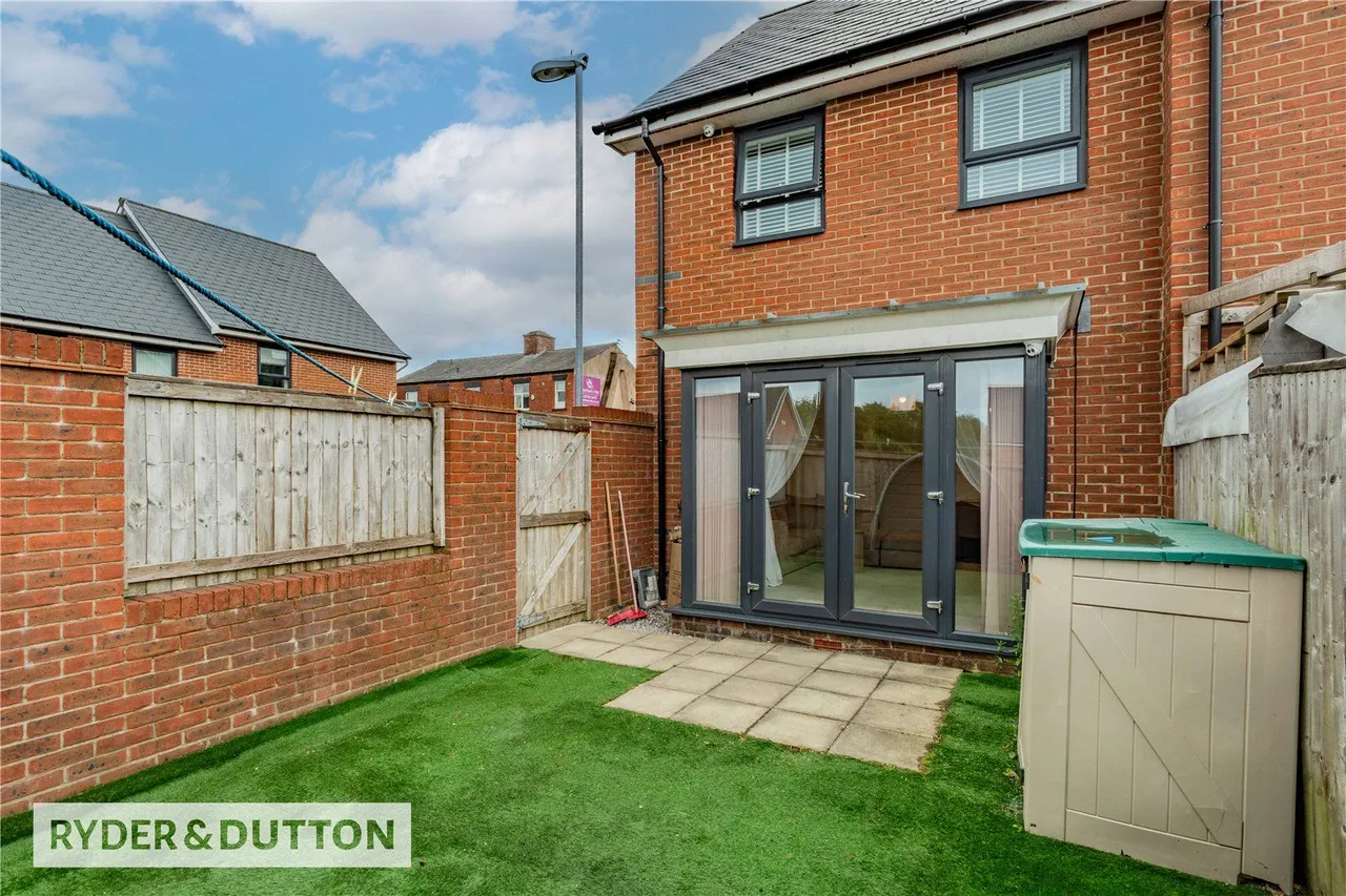 Manchester Road, Castleton, OL11, photo 9