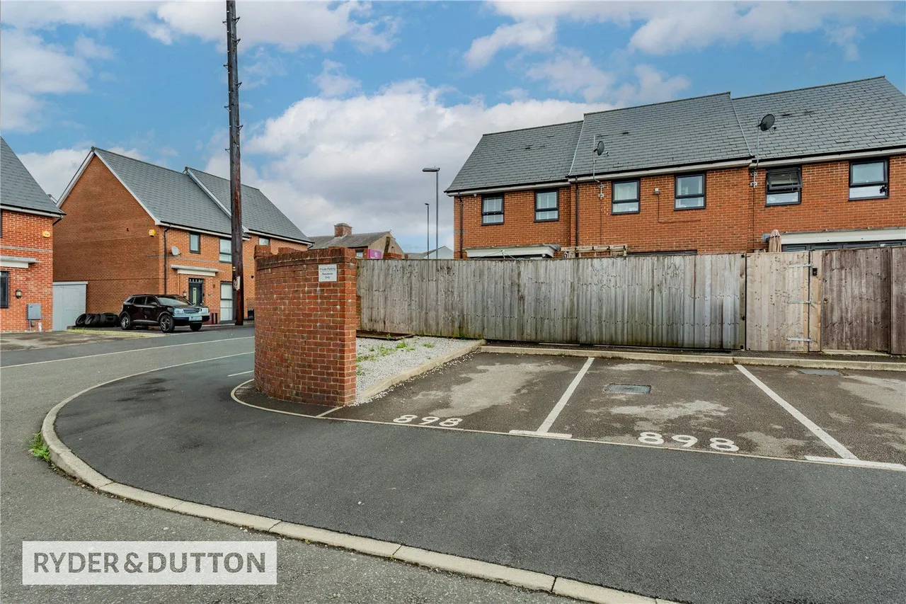 Manchester Road, Castleton, OL11, photo 10