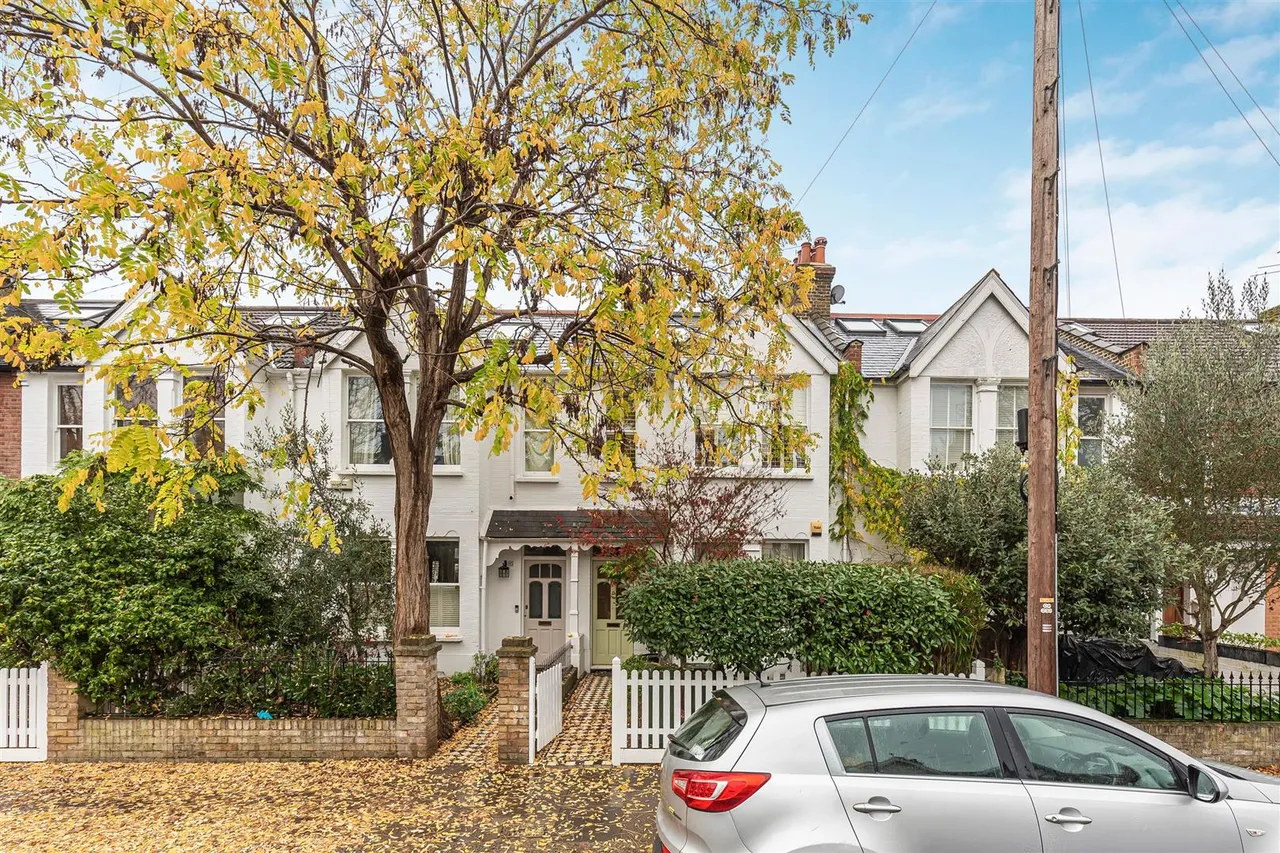 4 bed house to rent, Ashleigh Road, Mortlake, SW14