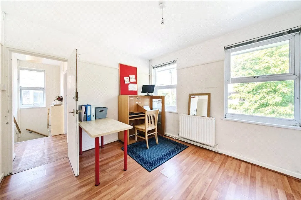Kelvington Road, SE15, photo 9