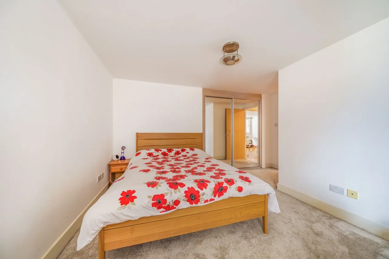 Basin Approach, London, E14, photo 4