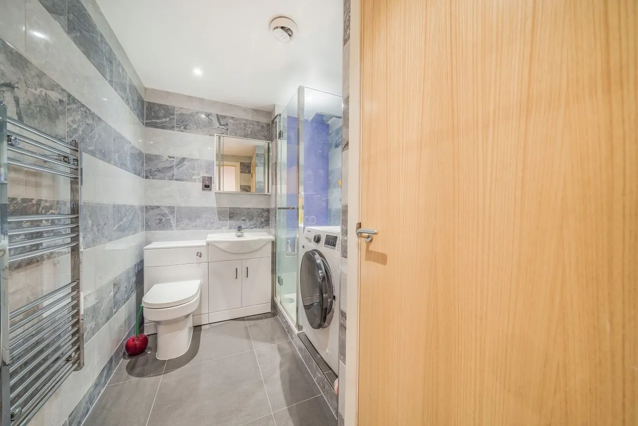 Basin Approach, London, E14, photo 11