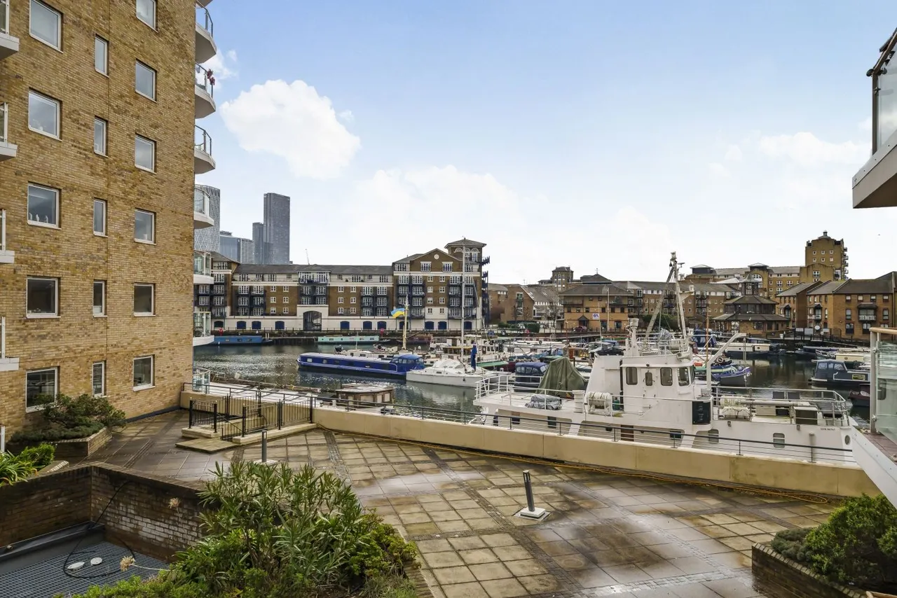 Basin Approach, London, E14, photo 13