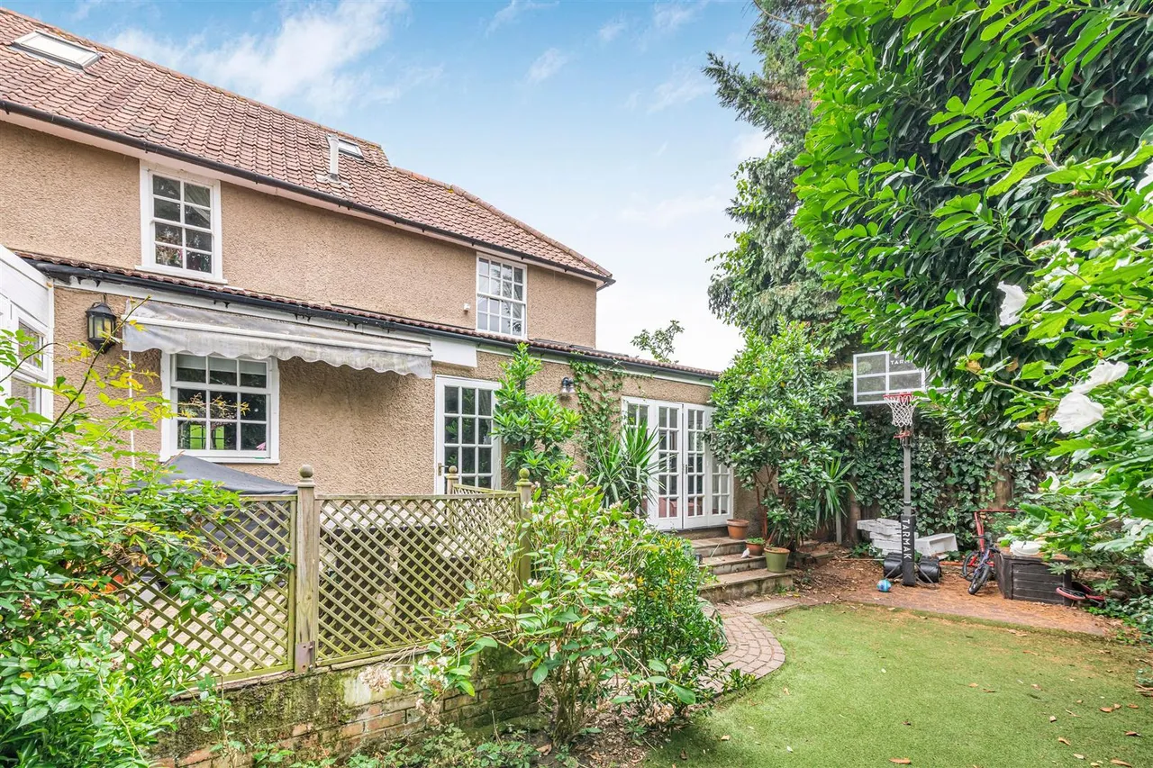 Kentwode Green, Barnes, SW13, photo 3