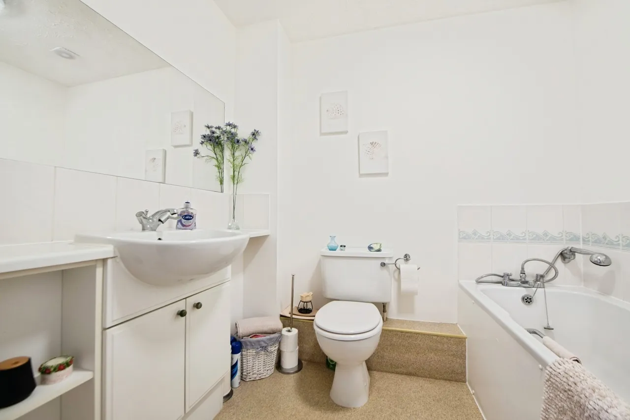 Hayling Close, Gosport, PO12, photo 12