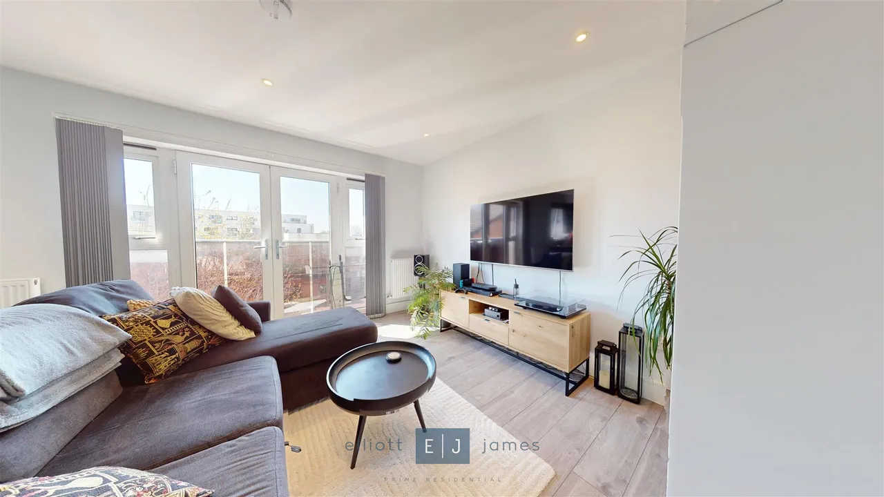 Lesley Court, Loughton, IG10, photo 5
