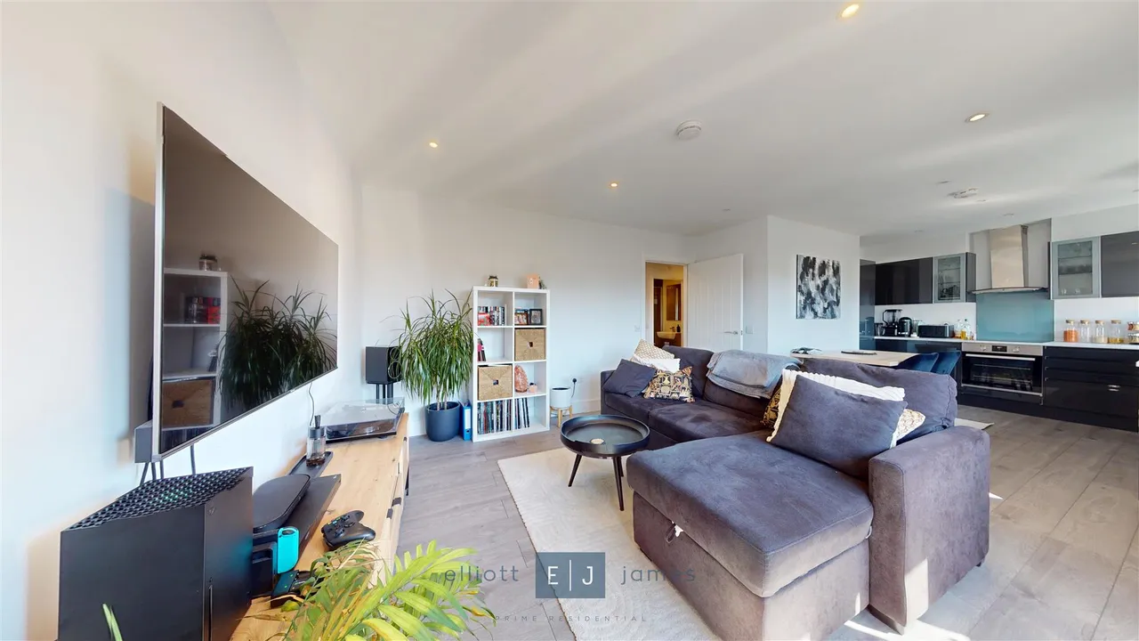 Lesley Court, Loughton, IG10, photo 6
