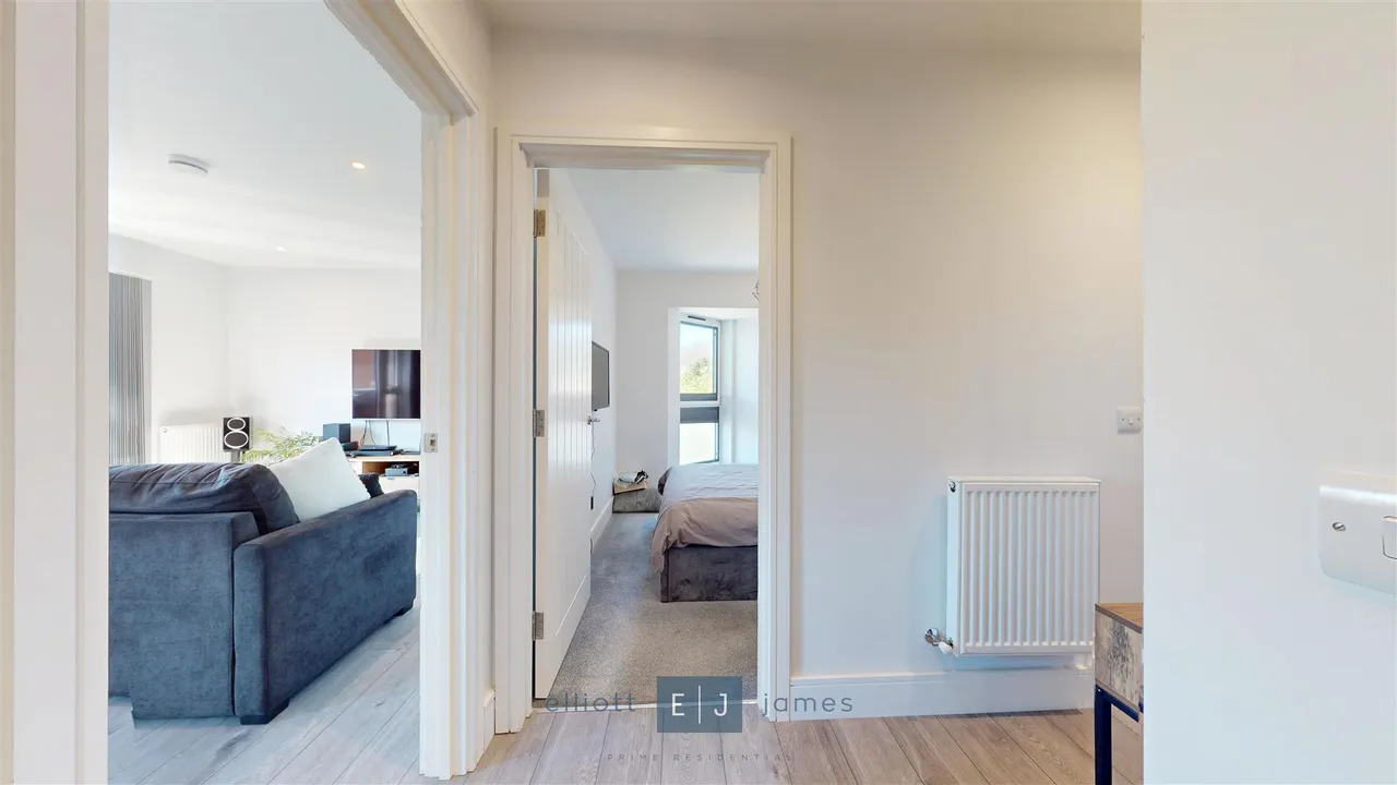 Lesley Court, Loughton, IG10, photo 3
