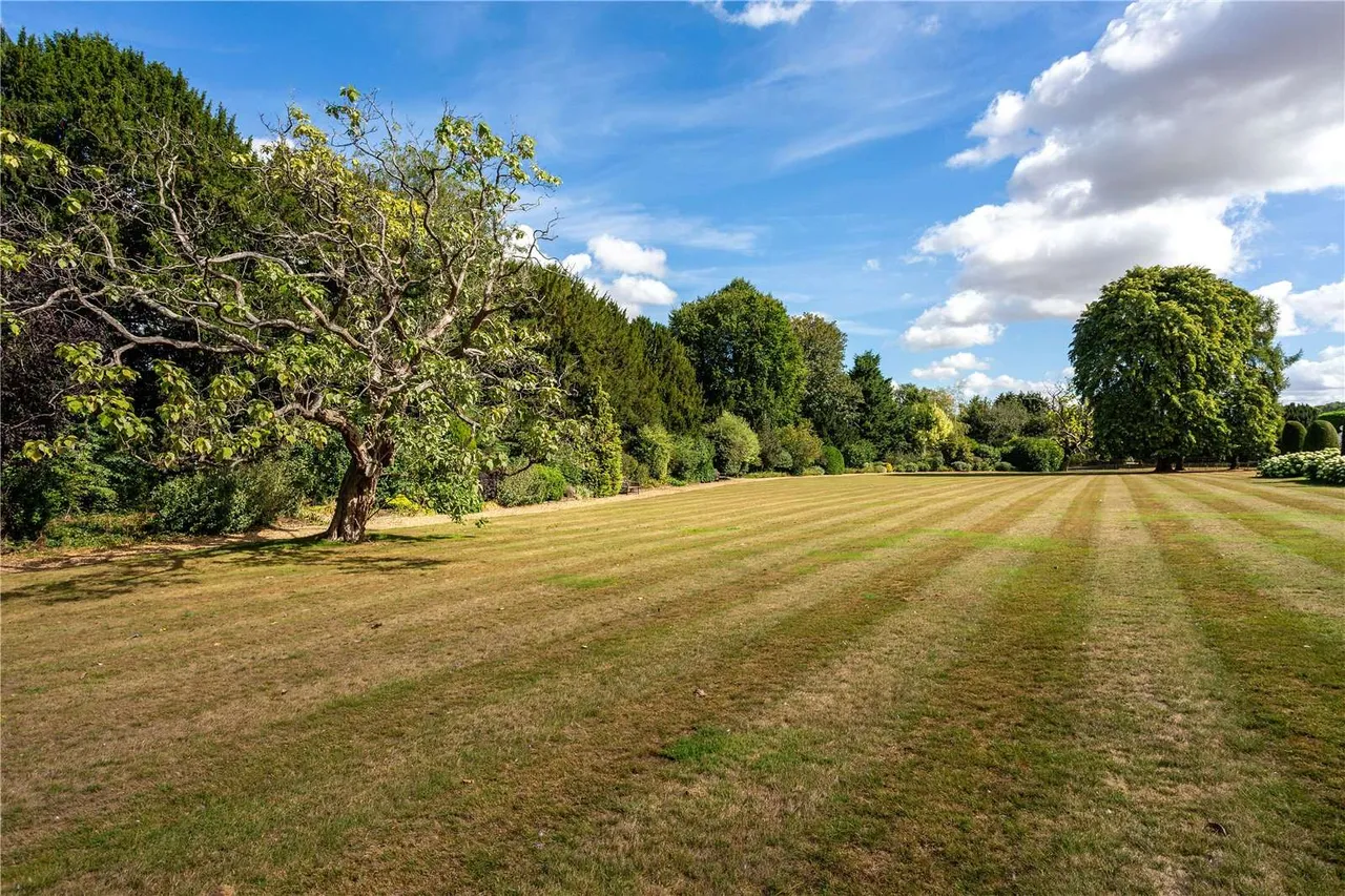 Munden Road, Dane End, SG12, photo 10