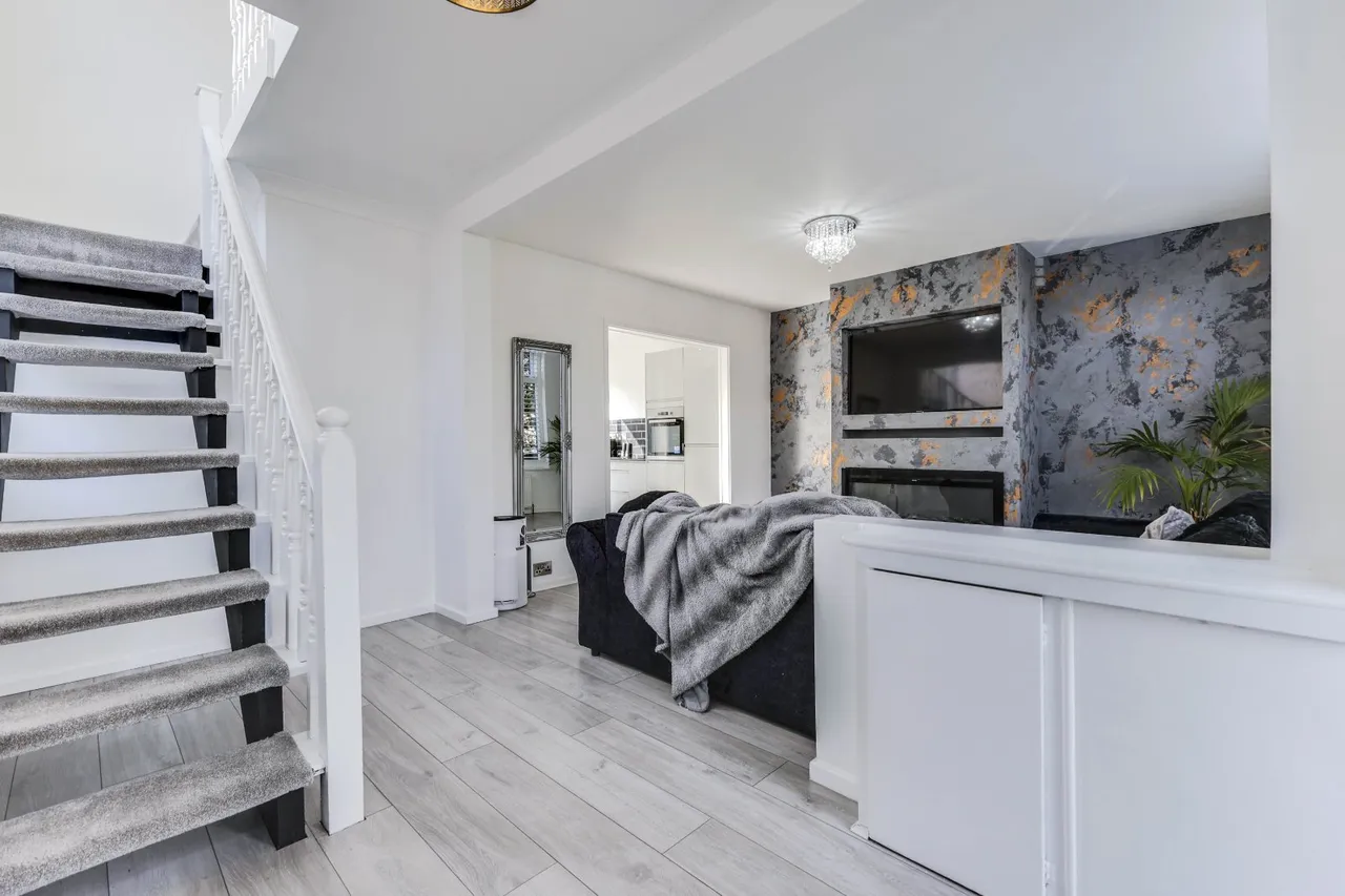 Arncliffe Garth, Stanningley, LS28, photo 7