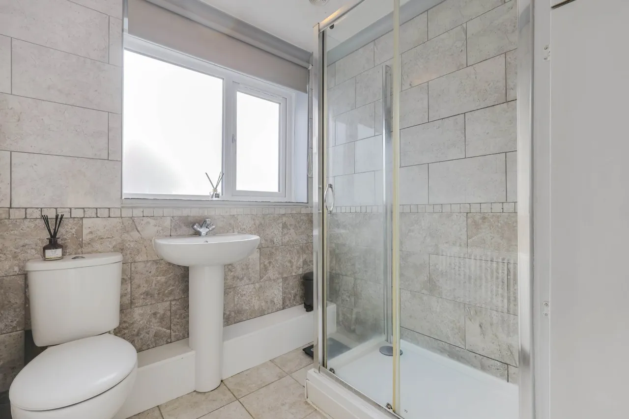 Arncliffe Garth, Stanningley, LS28, photo 12
