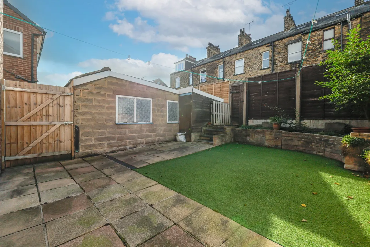 Arncliffe Garth, Stanningley, LS28, photo 14