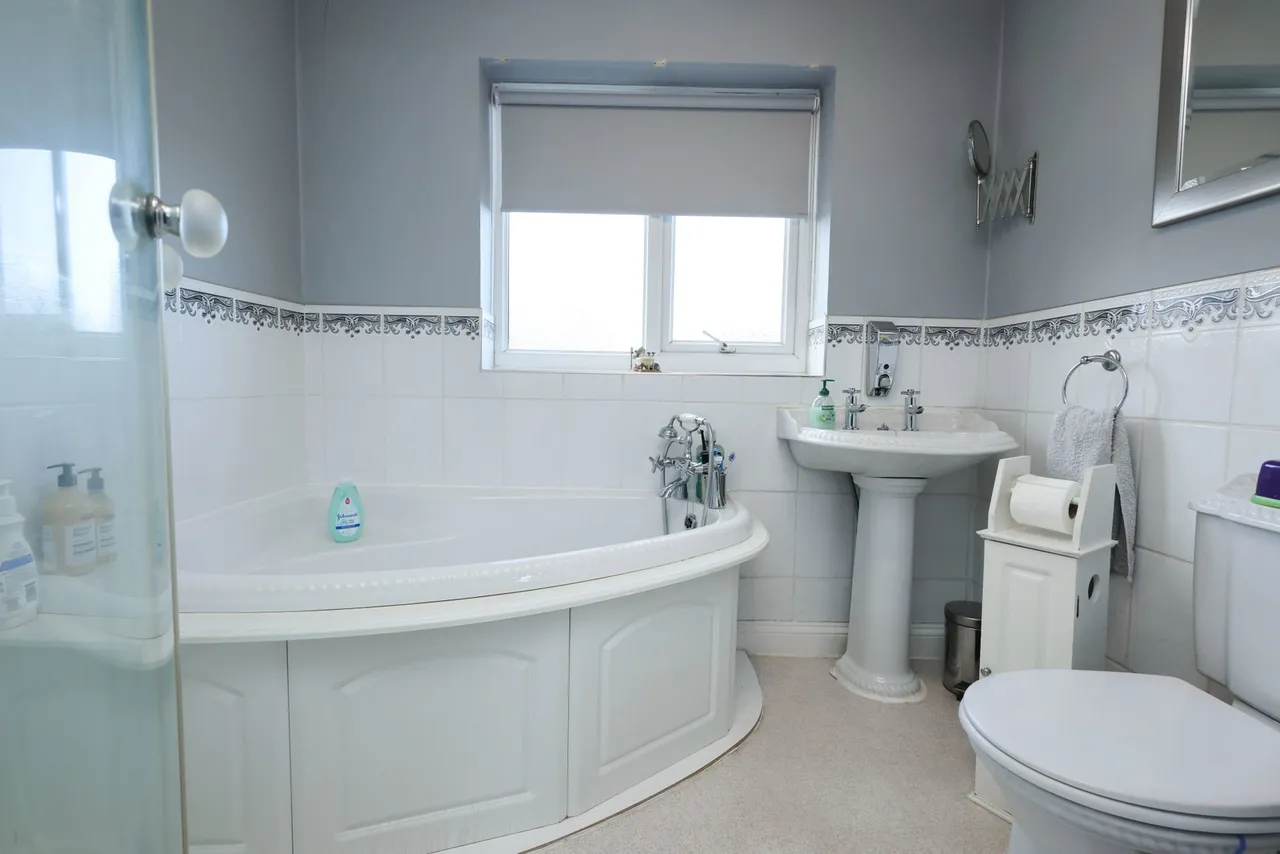 Beacon View, Rednal, B45, photo 23