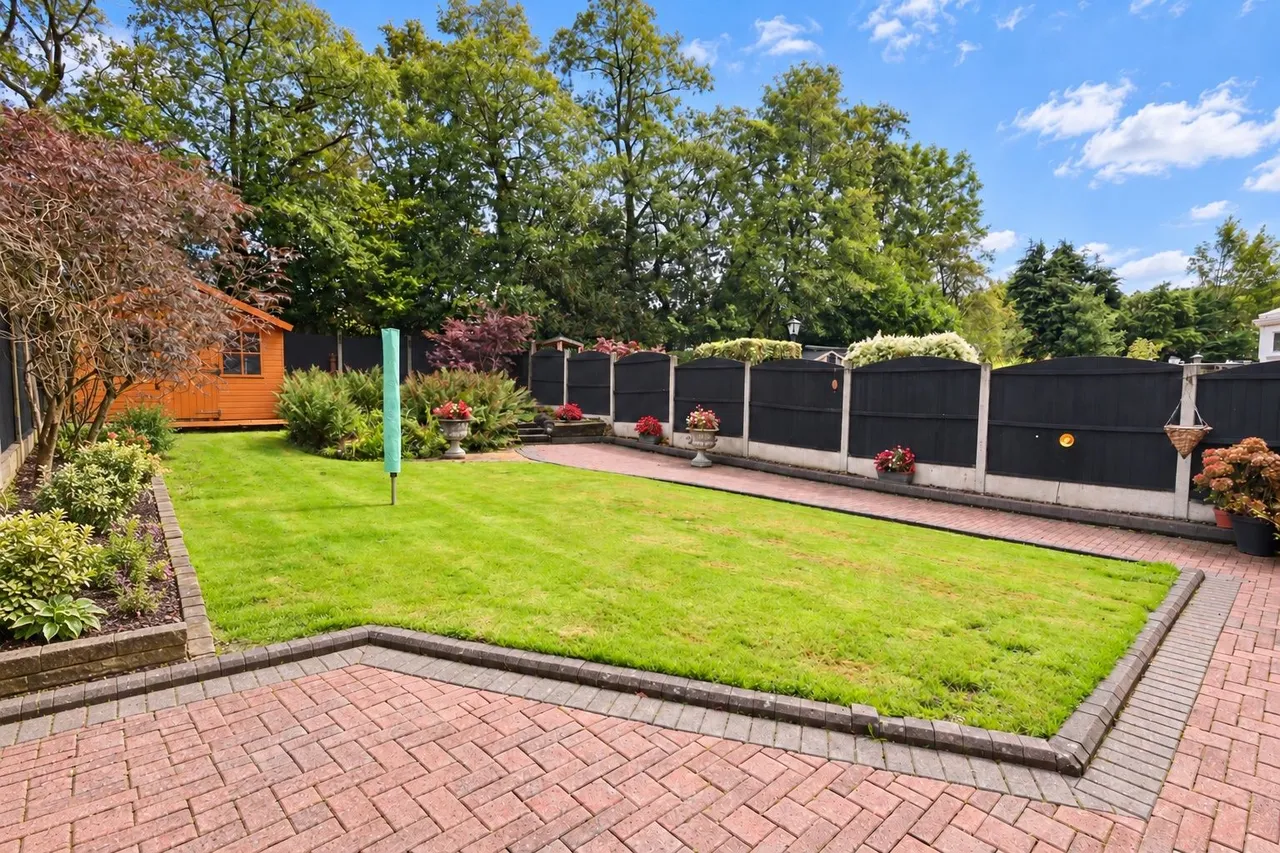 Beacon View, Rednal, B45, photo 37