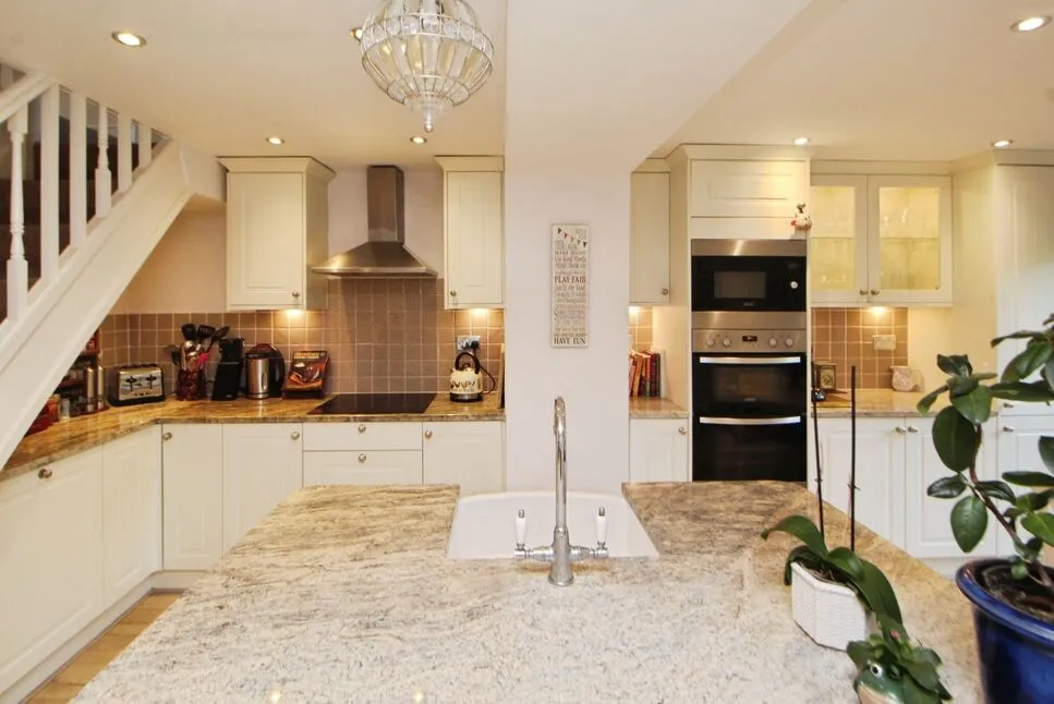Cliffe Road, Glossop, Derbyshire, SK13, photo 5