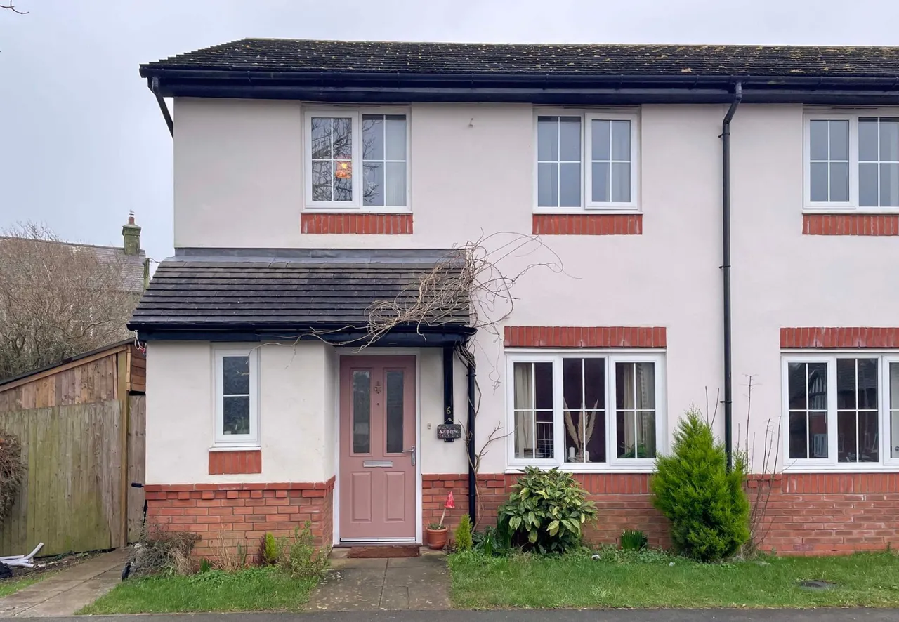 3 bed house for sale, Ponc Y Rhedyn, Tyn-y-Gongl