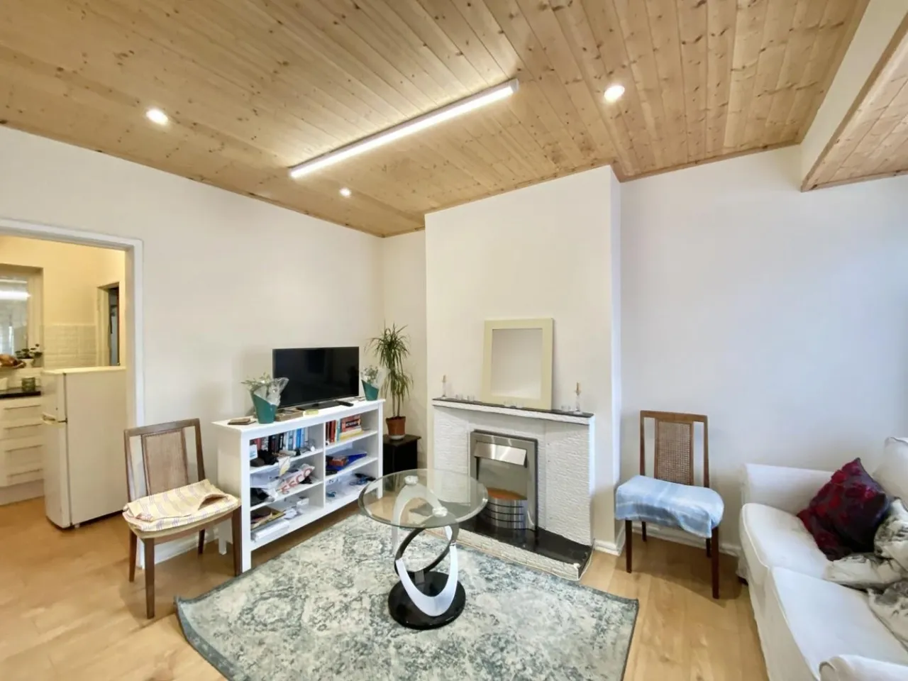 Coronation Road, Hayes, UB3, photo 2