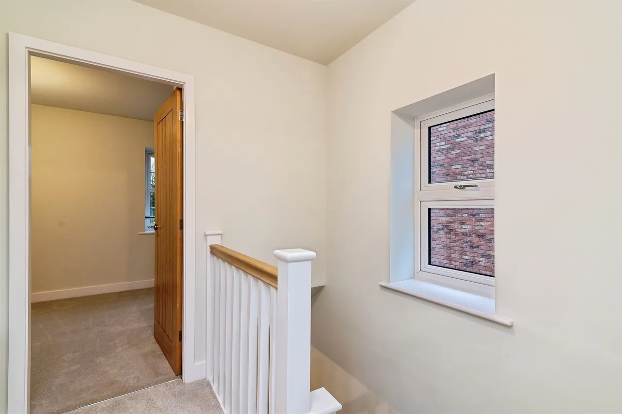 Coventry Lane, Bramcote, NG9, photo 7