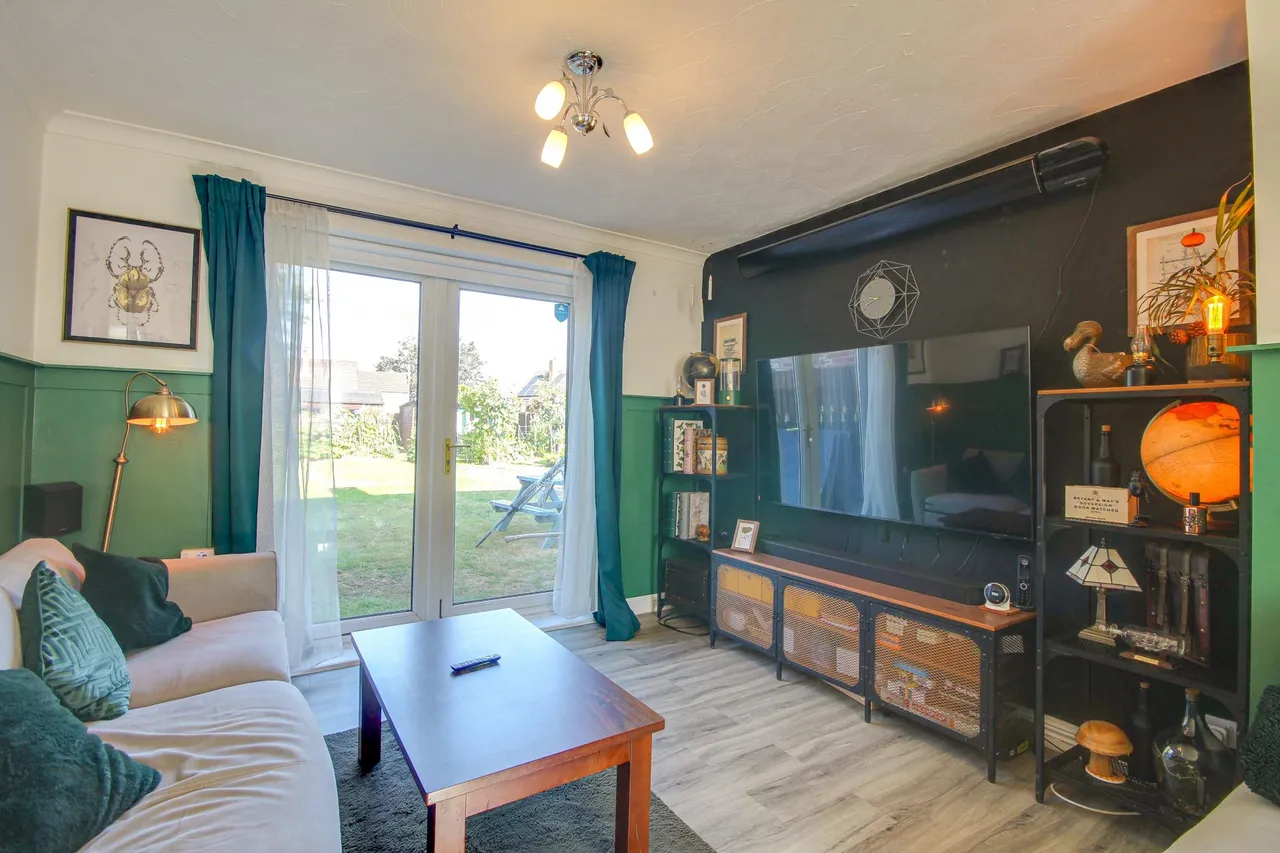 Lichfield Road, Gloucester, GL4, photo 2
